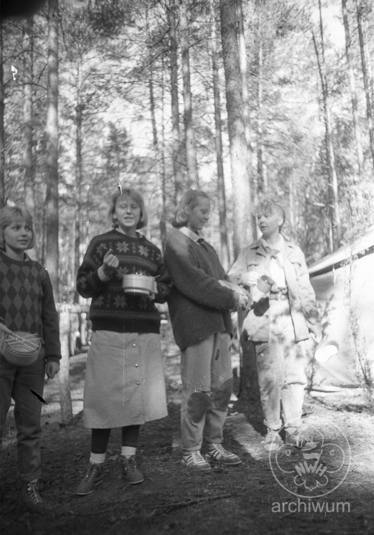 Plik:1989-07 Mokrzec obóz Hufiec ZHR 182.jpg