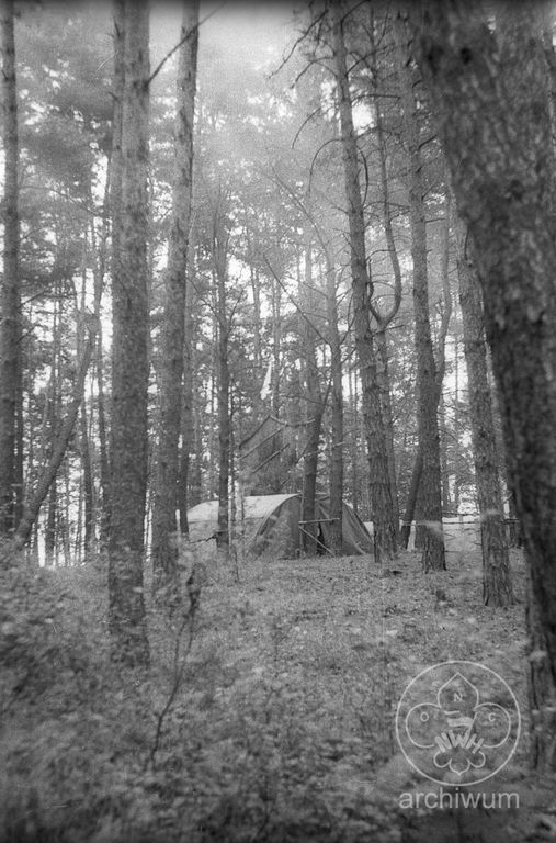 Plik:1988-07 Mokrzec obóz IV Szczep 002.jpg
