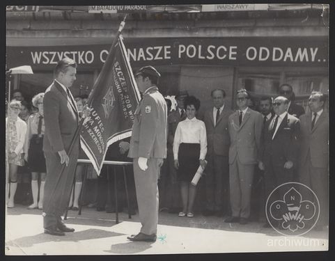 1969-09-06 Warszawa Przyjęcie imienia przez 208 WDHiZ zdj2 (1).jpg