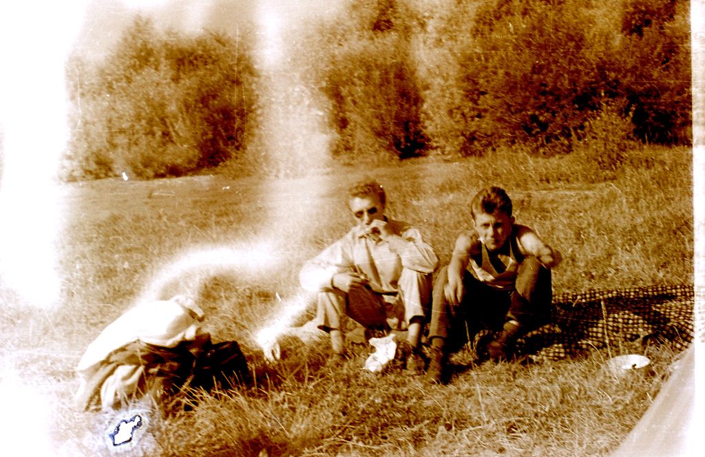 Plik:1957-58 Obóz stały w Bieszczadach. Watra 060 fot. Z.Żochowski.jpg