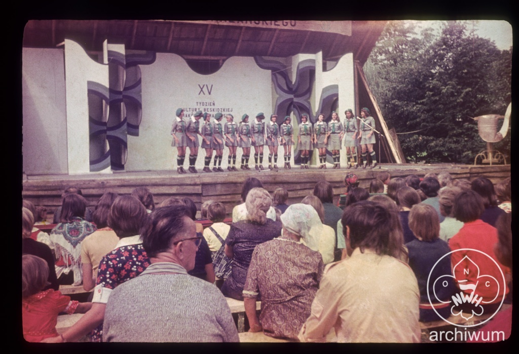 Plik:1978 Grzechynia k. Makowa Podhalańskiego. - Obóz Szczepu Puszcza z Niepołomic nr 016.jpg