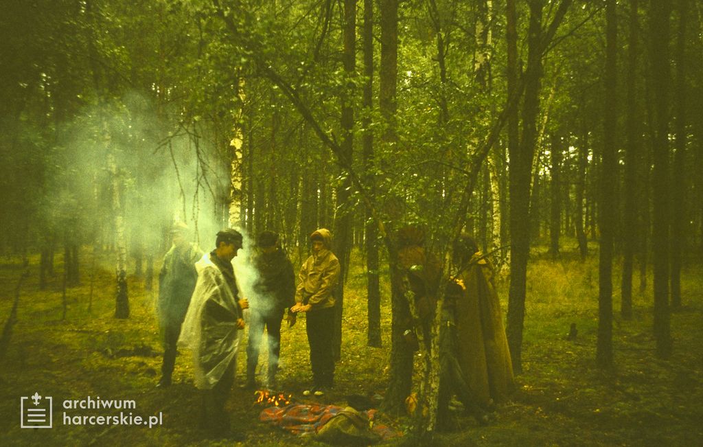 Plik:1991-07 Obóz Avalon. jez. Czyste. Poj.Kaszubskie. Szarotka 046 fot. J.Kaszuba.jpg