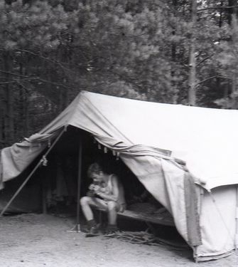 1985-07 08 Jez.Białe k. Machar Szarotka obóz stały Buchtowisko 234 fot. J.Kaszuba.jpg