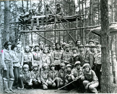 1976 Miedzno. Obóz stały Szczepu SP 10 Gdynia. 22 GDH031 fot. D.Zabrocki.jpg