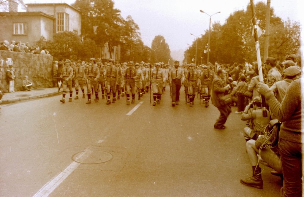 Plik:1981 Jubileuszowy ZLot Harcerstwa. Kraków, Szarotka 074 fot. S.Kaszuba i Z.Żochowski.jpg